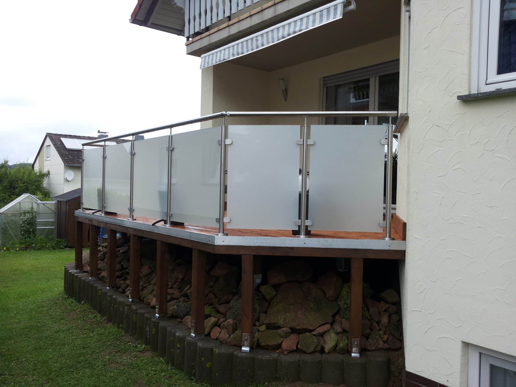 Balkongeländer mit Glas sofortige Preisanzeige