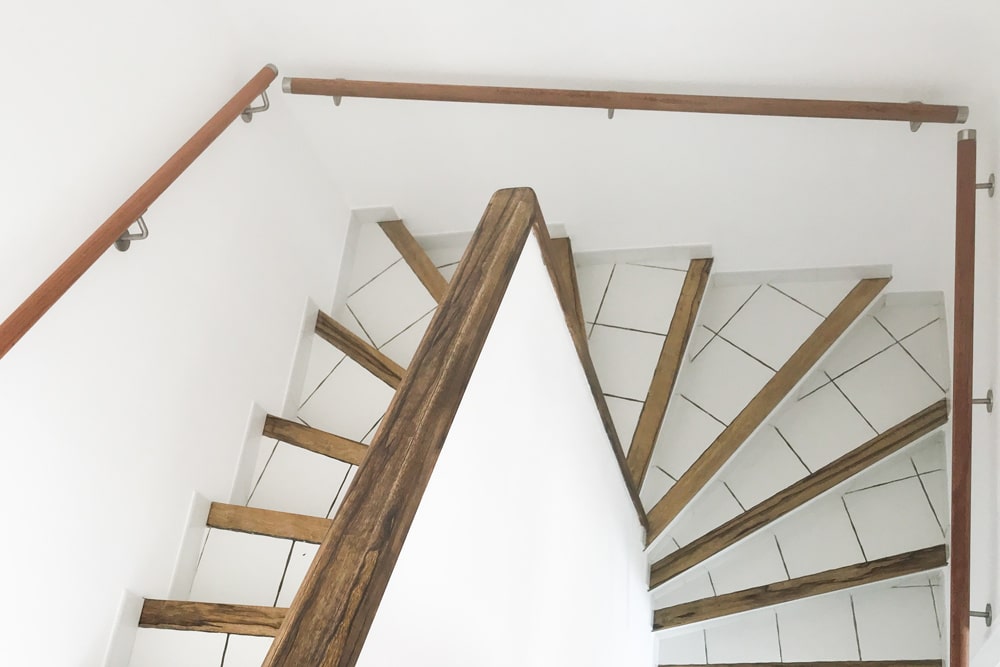 200cm, Dunkle Holzmaserung MCTECH Gel/änder Edelstahl Handlauf Treppengel/änder Wandhandlauf Wandhalter f/ür drinnen und drau/ßen Treppen Balkon Br/üstung